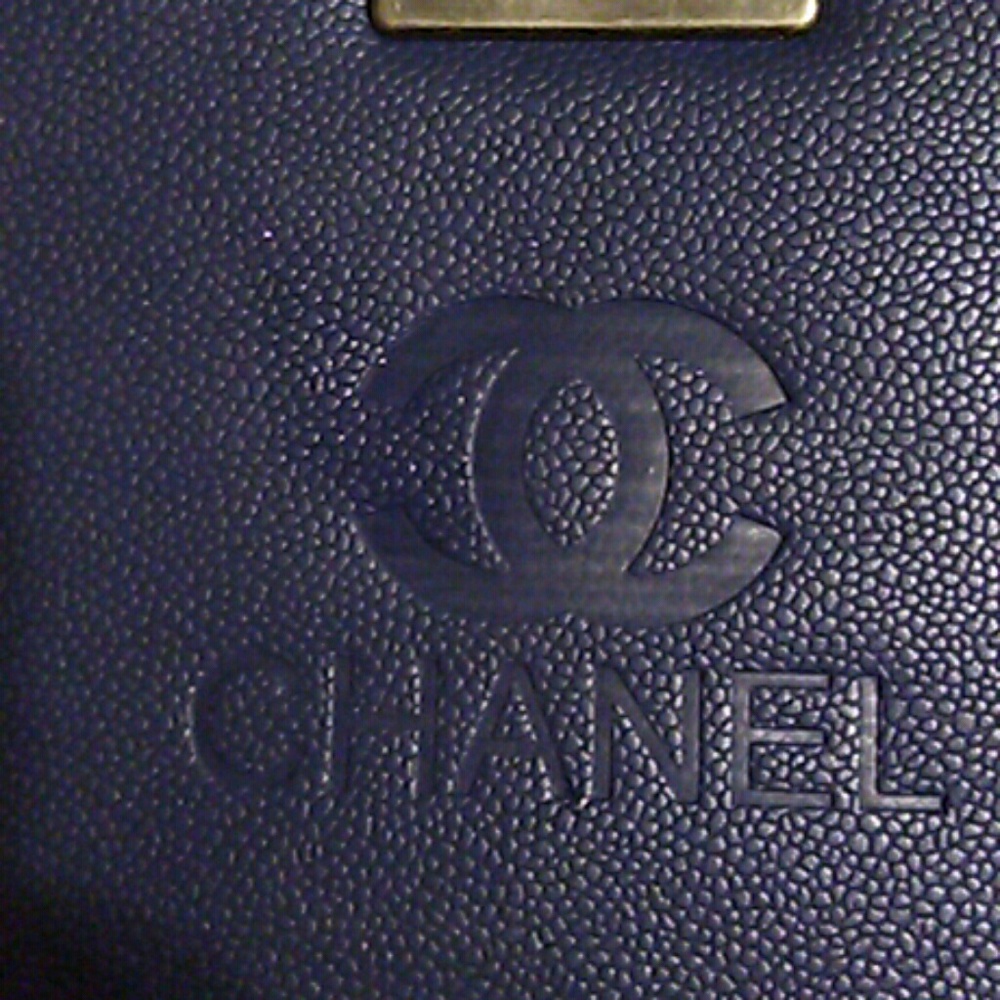 Purse - Picture 3 of 3